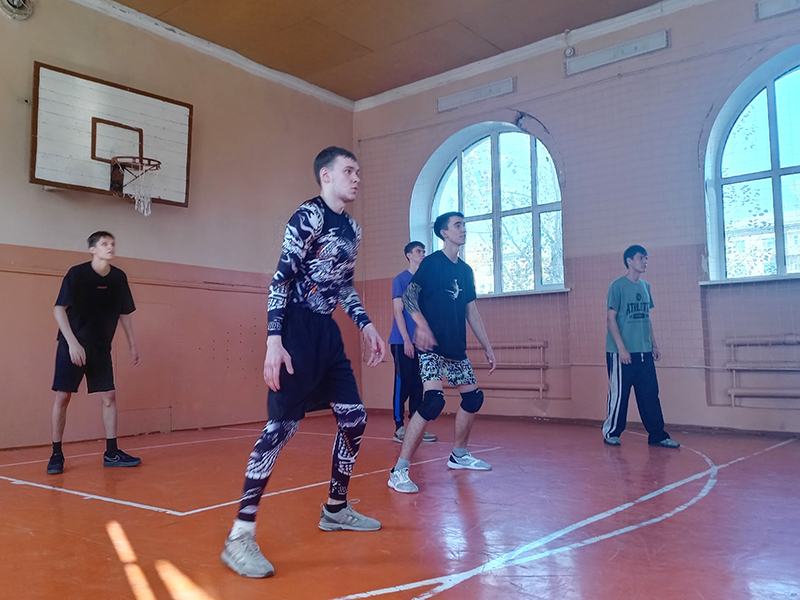 На спортивной волне: бойцы студотрядов Рубцовского института зажгли на городской Спартакиаде