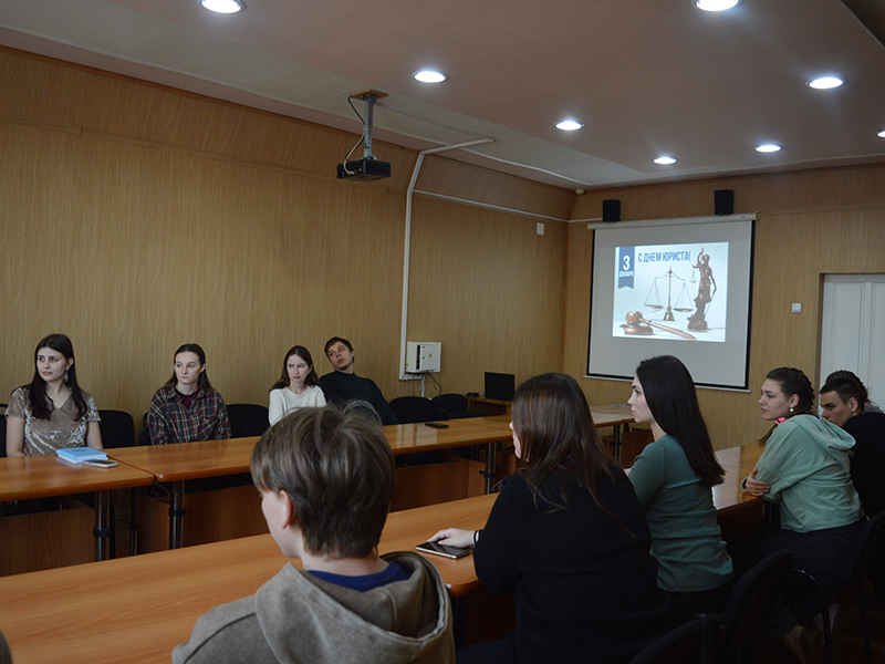 Профессия с характером: будущие юристы узнали о работе в транспортной Прокуратуре