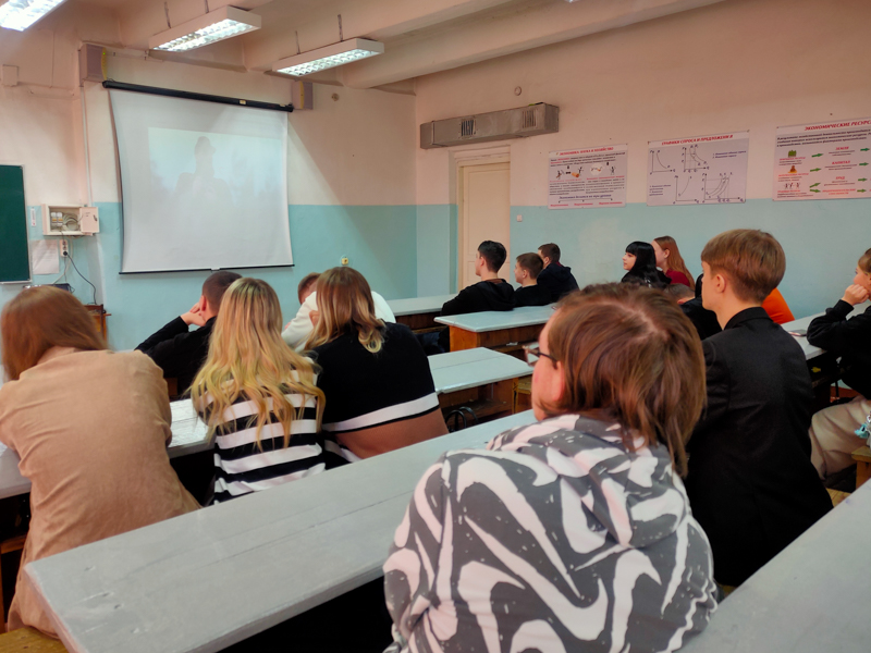 Студенты нашего института обсудили патриотический фильм «Группа крови» на кинопросмотре